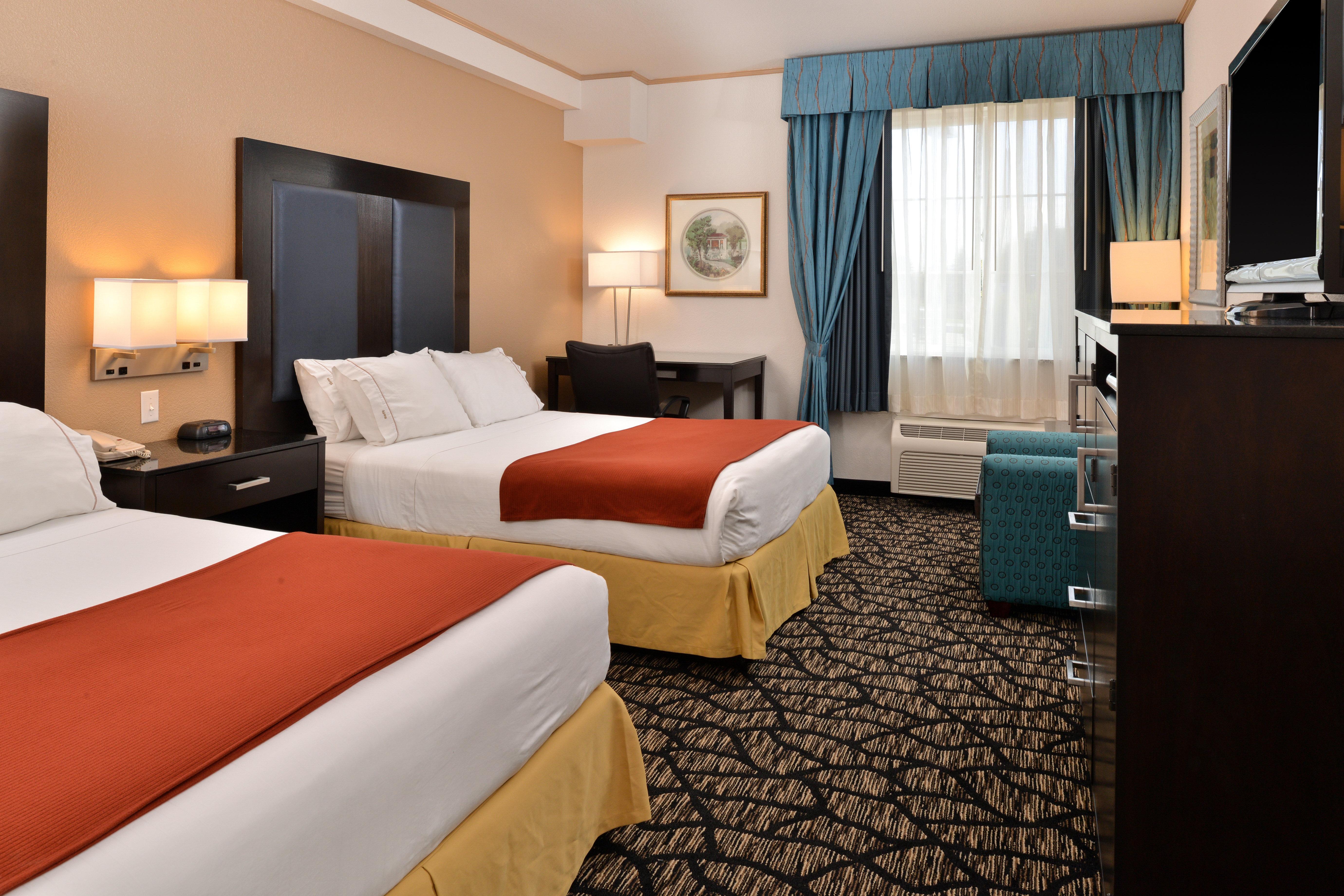 Holiday Inn Express & Suites Tacoma South - Lakewood By Ihg Buitenkant foto