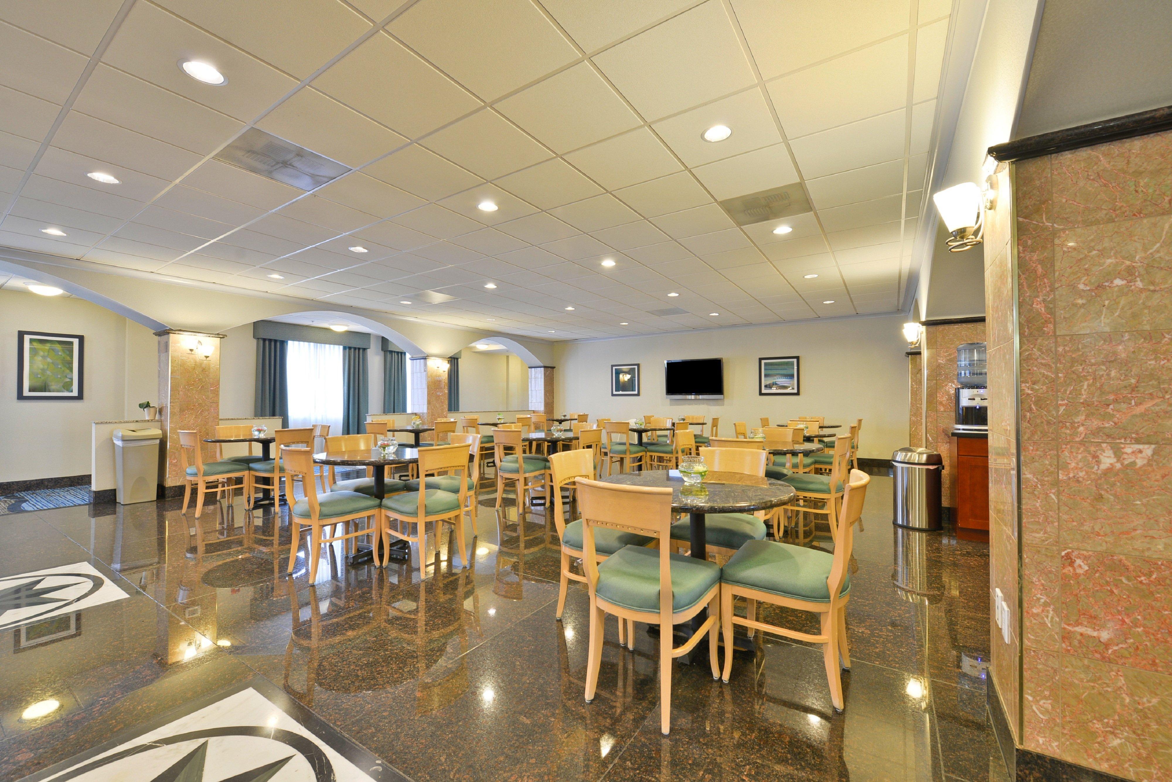 Holiday Inn Express & Suites Tacoma South - Lakewood By Ihg Buitenkant foto