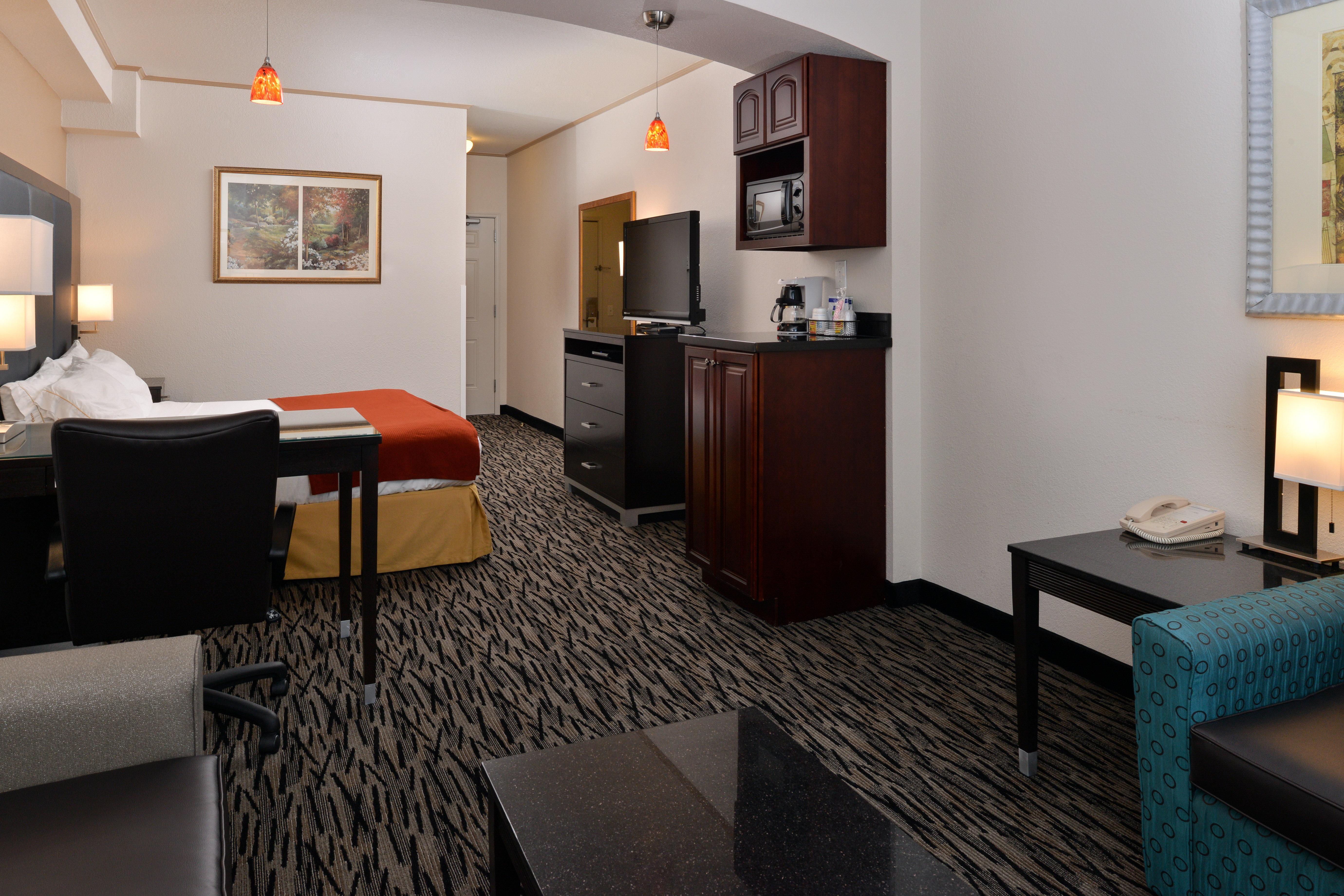 Holiday Inn Express & Suites Tacoma South - Lakewood By Ihg Buitenkant foto
