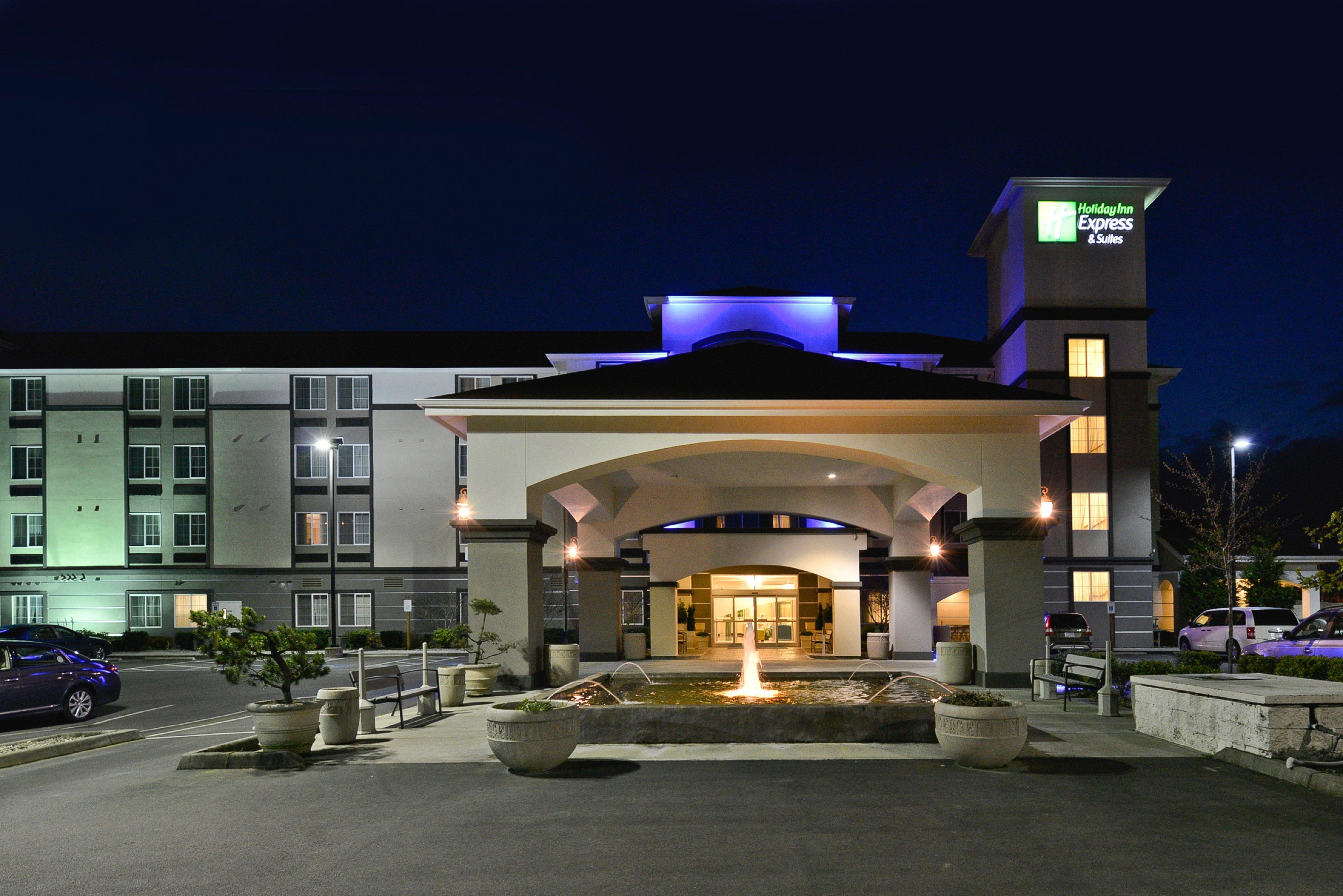Holiday Inn Express & Suites Tacoma South - Lakewood By Ihg Buitenkant foto