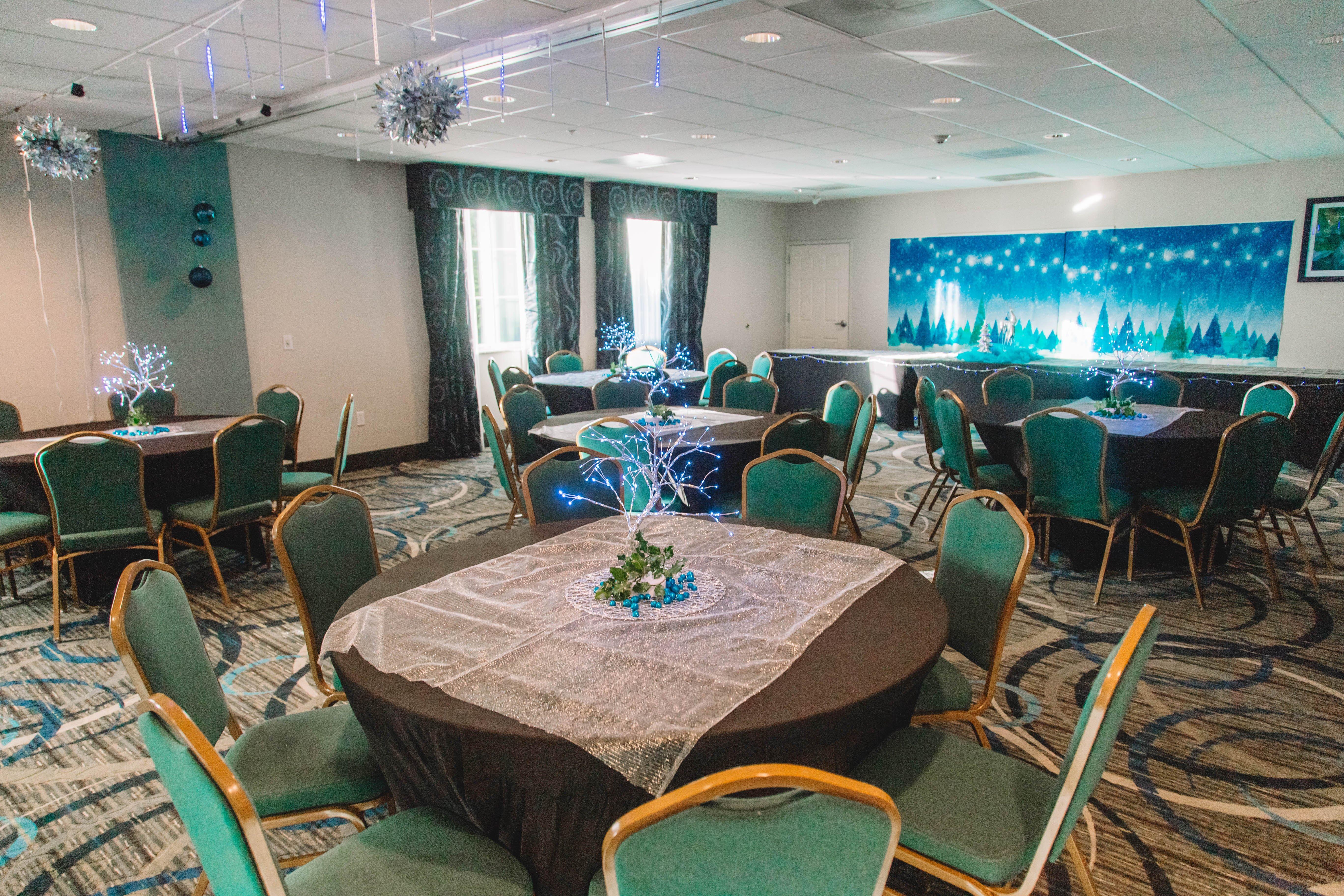 Holiday Inn Express & Suites Tacoma South - Lakewood By Ihg Buitenkant foto