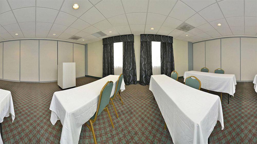 Holiday Inn Express & Suites Tacoma South - Lakewood By Ihg Buitenkant foto