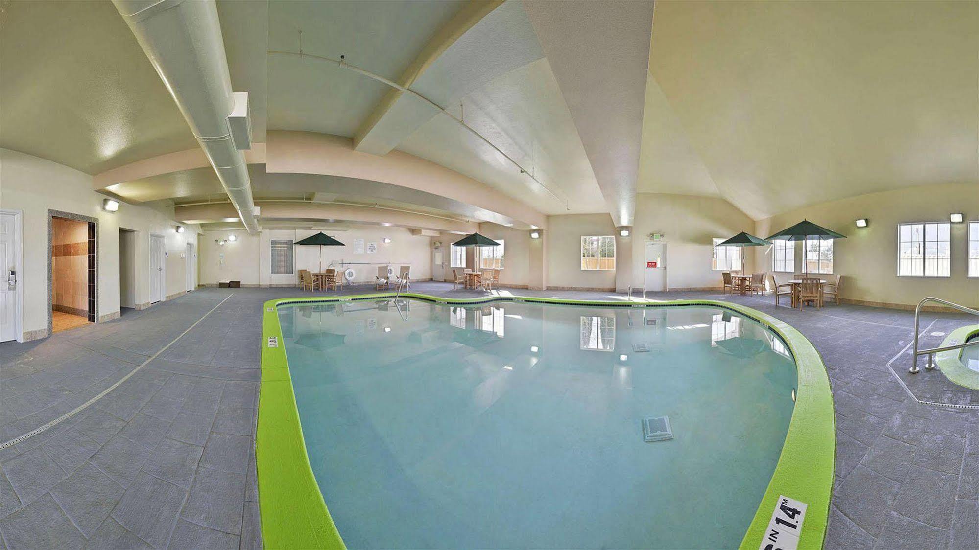 Holiday Inn Express & Suites Tacoma South - Lakewood By Ihg Buitenkant foto