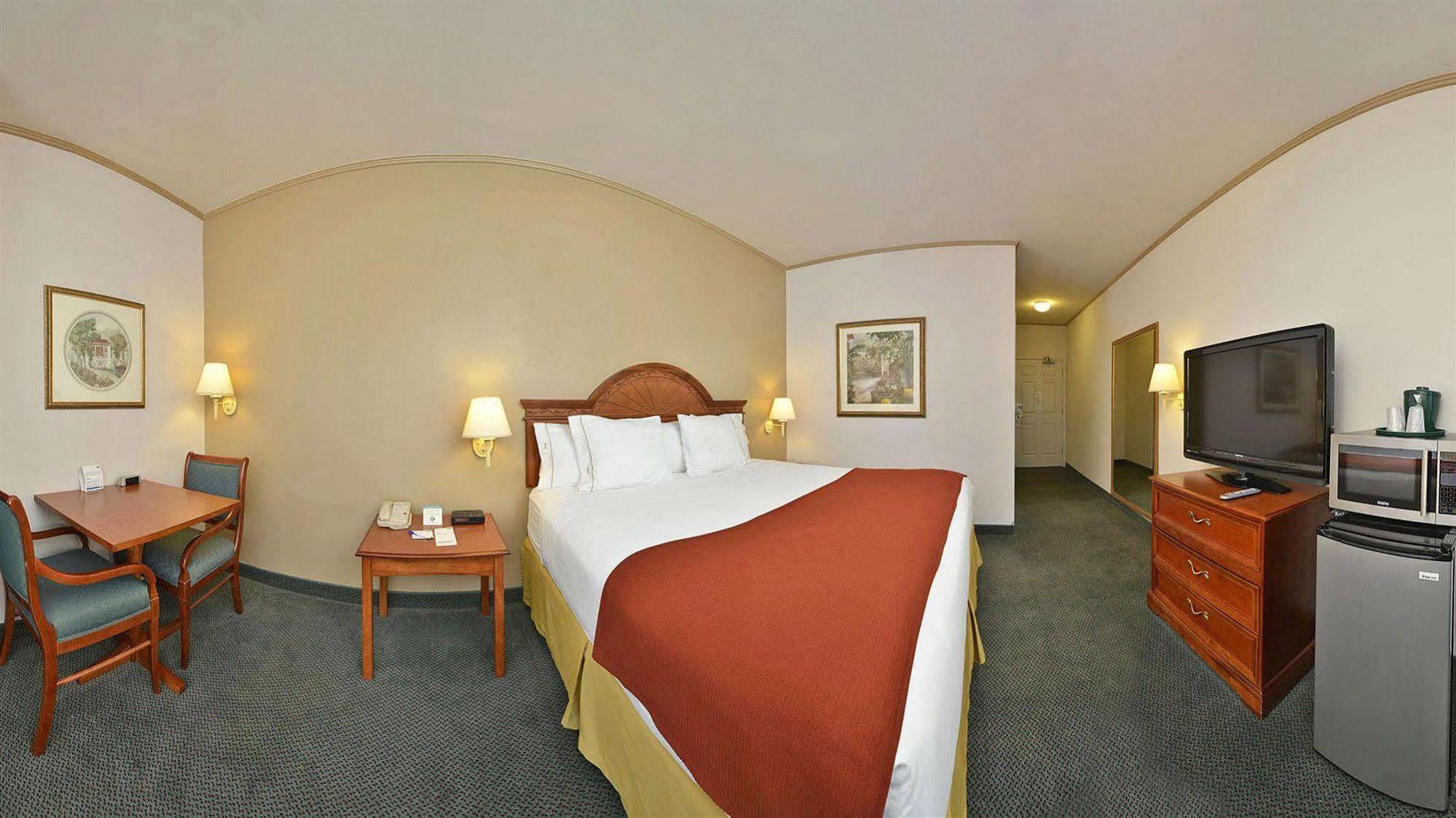Holiday Inn Express & Suites Tacoma South - Lakewood By Ihg Buitenkant foto